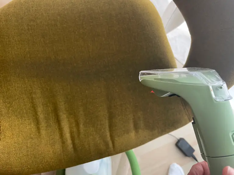 Bissell Little Green sprüht im Test breit aber zielsicher